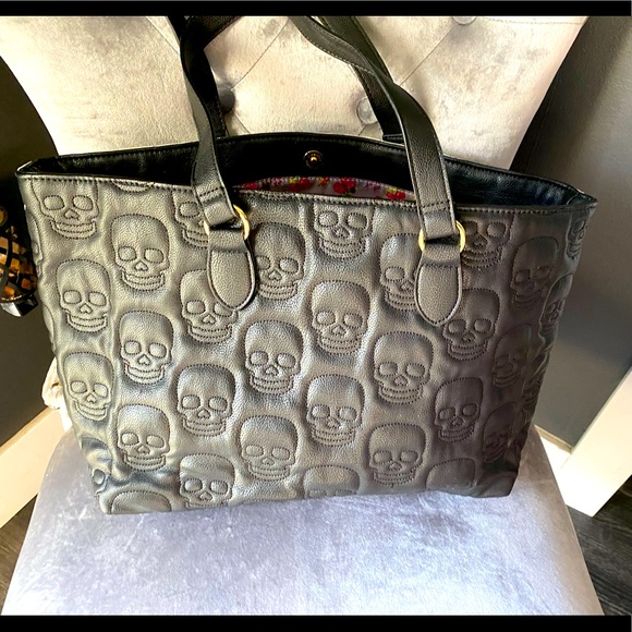 Betsey Johnson skull purse NWT - Picture 5 of 9
